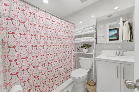 Villa ou maison à vendre à Miami Gardens, Floride: 2 chambres, 63.17 m2 № 2001191 - photo 13