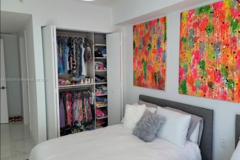 Condo in Sunny Isles Beach, Florida, 3 bedrooms № 1935589 - photo 17