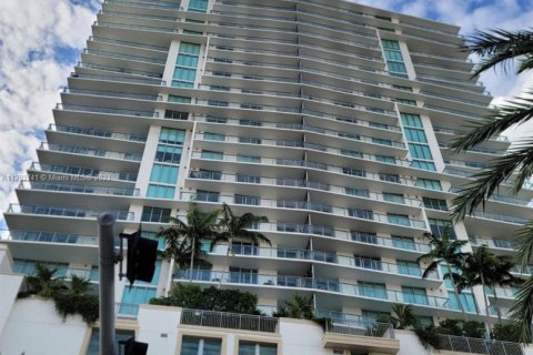Condo in Sunny Isles Beach, Florida, 3 bedrooms № 1935589 - photo 26
