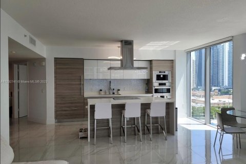 Condo in Sunny Isles Beach, Florida, 3 bedrooms № 1935589 - photo 14