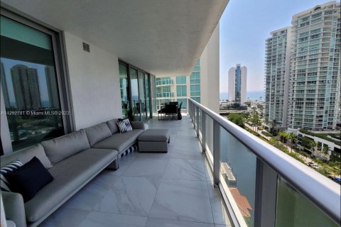 Condo in Sunny Isles Beach, Florida, 3 bedrooms № 1935589 - photo 8