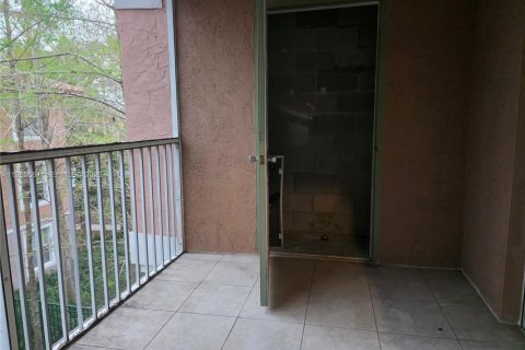 Снять в аренду кондоминиум в Корал-Спрингс, Флорида 1 спальня, 66.52м2, № 2043827 - фото 23