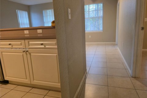 Снять в аренду кондоминиум в Корал-Спрингс, Флорида 1 спальня, 66.52м2, № 2043827 - фото 10