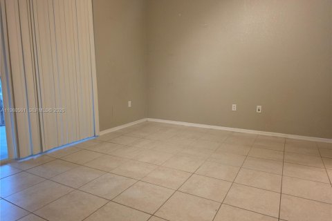 Снять в аренду кондоминиум в Корал-Спрингс, Флорида 1 спальня, 66.52м2, № 2043827 - фото 11