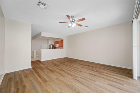 Adosado en venta en Tampa, Florida, 3 dormitorios, 150.69 m2 № 1793780 - foto 14