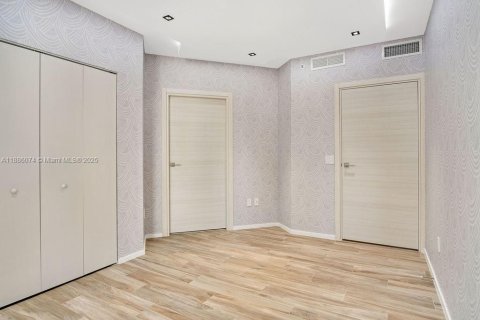 Copropriété à vendre à Miami, Floride: 2 chambres, 107.02 m2 № 1933974 - photo 26