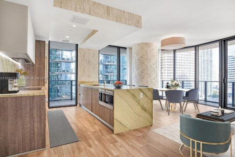 Copropriété à vendre à Miami, Floride: 2 chambres, 107.02 m2 № 1933974 - photo 2