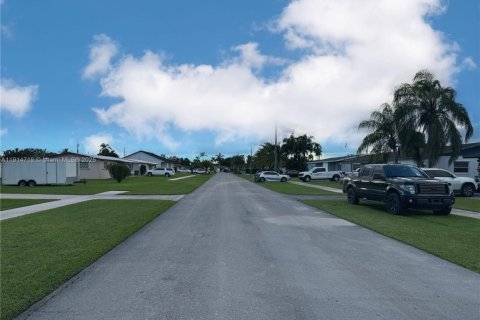 Villa ou maison à vendre à Homestead, Floride: 3 chambres, 136.01 m2 № 2082444 - photo 28