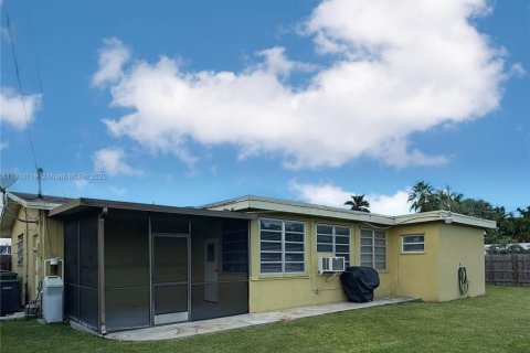Villa ou maison à vendre à Homestead, Floride: 3 chambres, 136.01 m2 № 2082444 - photo 3