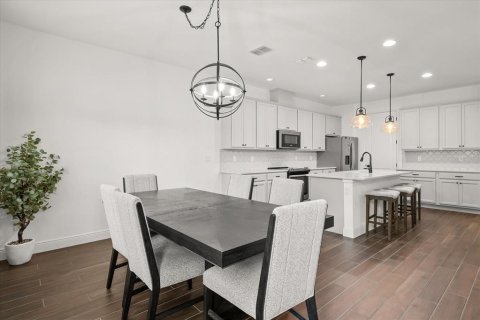 Adosado en venta en Apopka, Florida, 3 dormitorios, 200.76 m2 № 2100101 - foto 10