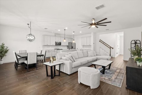 Adosado en venta en Apopka, Florida, 3 dormitorios, 200.76 m2 № 2100101 - foto 4