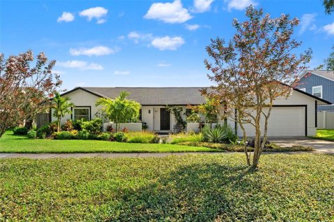 House in Altamonte Springs, Florida 3 bedrooms, 169.73 sq.m. № 2150308 - photo 3