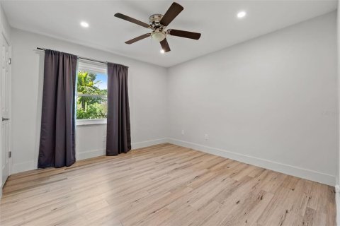 House in Altamonte Springs, Florida 3 bedrooms, 169.73 sq.m. № 2150308 - photo 22
