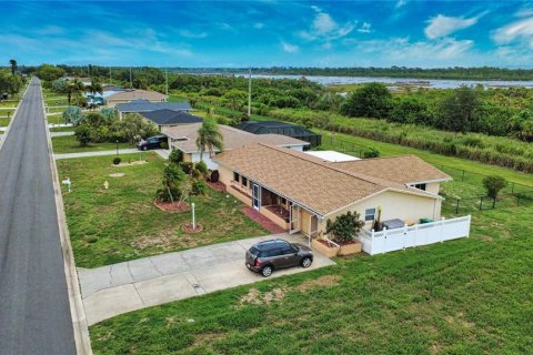 House in Rotonda, Florida 3 bedrooms, 170.85 sq.m. № 2279797