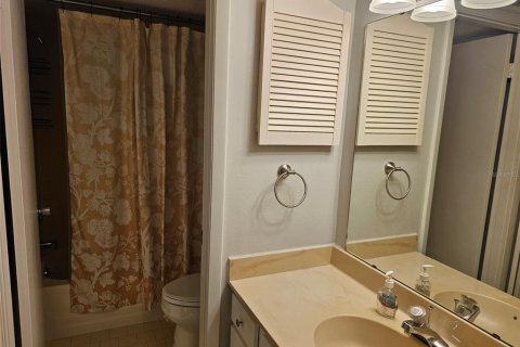 Condominio en alquiler en Bradenton, Florida, 2 dormitorios, 109.44 m2 № 1870985 - foto 11
