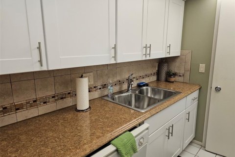 Condominio en alquiler en Bradenton, Florida, 2 dormitorios, 109.44 m2 № 1870985 - foto 8