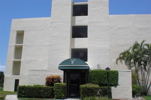 Condominio en alquiler en Bradenton, Florida, 2 dormitorios, 109.44 m2 № 1870985 - foto 1