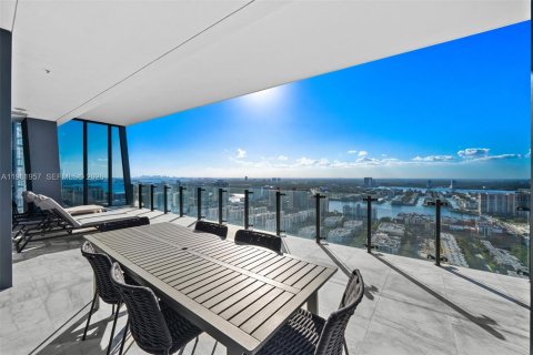 Copropriété à louer à Sunny Isles Beach, Floride: 3 chambres, 189.71 m2 № 2080876 - photo 30
