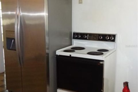 Villa ou maison à louer à Ocala, Floride: 2 chambres, 93.65 m2 № 2324860 - photo 11