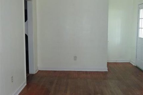Villa ou maison à louer à Ocala, Floride: 2 chambres, 93.65 m2 № 2324860 - photo 3