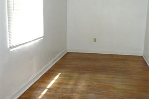 Villa ou maison à louer à Ocala, Floride: 2 chambres, 93.65 m2 № 2324860 - photo 7