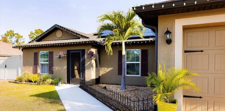 Villa ou maison à North Port, Floride 3 chambres, 141.3 m2 № 2124685