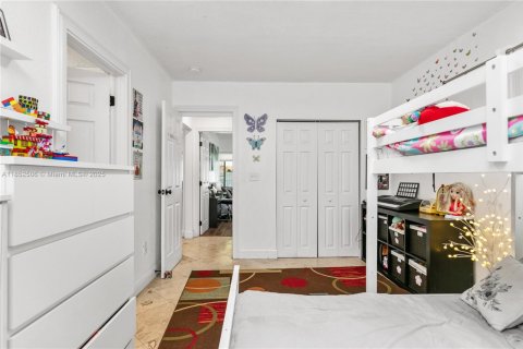 House in Miami, Florida 3 bedrooms, 117.71 sq.m. № 1858803 - photo 27