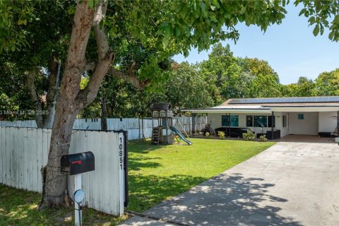 House in Miami, Florida 3 bedrooms, 117.71 sq.m. № 1858803 - photo 10