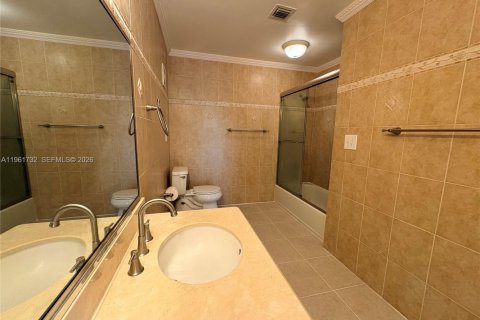 Снять в аренду кондоминиум в Дорал, Флорида 2 спальни, 148.64м2, № 2025112 - фото 22