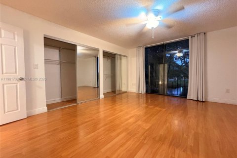 Снять в аренду кондоминиум в Дорал, Флорида 2 спальни, 148.64м2, № 2025112 - фото 16