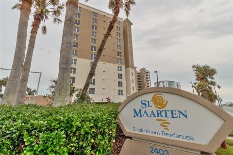 Condominio en alquiler en Daytona Beach, Florida, 3 dormitorios, 183.95 m2 № 1544050 - foto 1