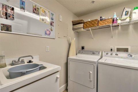 Condominio en alquiler en Daytona Beach, Florida, 3 dormitorios, 183.95 m2 № 1544050 - foto 2