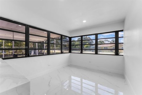 Casa en venta en Miami, Florida, 3 dormitorios, 103.68 m2 № 2057336 - foto 8