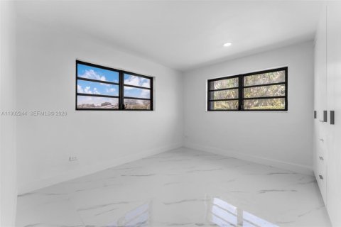 Casa en venta en Miami, Florida, 3 dormitorios, 103.68 m2 № 2057336 - foto 13