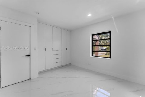 Casa en venta en Miami, Florida, 3 dormitorios, 103.68 m2 № 2057336 - foto 19