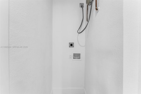 Casa en venta en Miami, Florida, 3 dormitorios, 103.68 m2 № 2057336 - foto 24