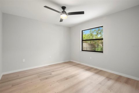 House in Sarasota, Florida 2 bedrooms, 116.13 sq.m. № 1717976 - photo 12