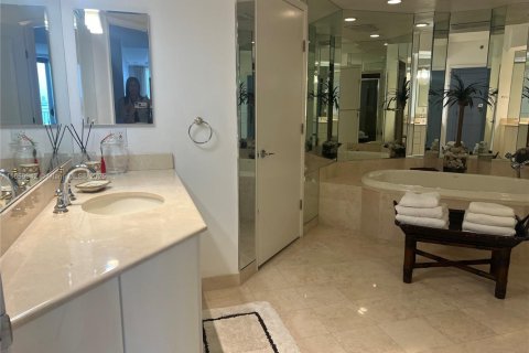Copropriété à louer à Key Biscayne, Floride: 4 chambres, 332.68 m2 № 1710696 - photo 14