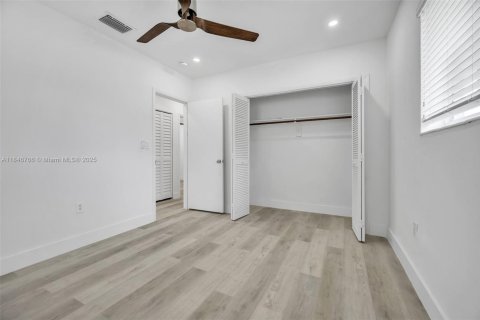 Casa en venta en North Miami Beach, Florida, 4 dormitorios, 120.77 m2 № 1846195 - foto 24