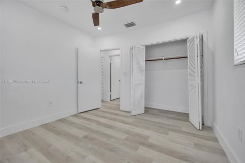 Casa en venta en North Miami Beach, Florida, 4 dormitorios, 120.77 m2 № 1846195 - foto 22