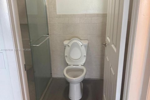 Casa en alquiler en Hollywood, Florida, 2 dormitorios, 113.34 m2 № 2053272 - foto 15