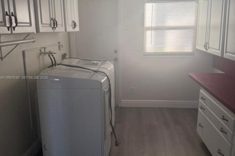 Casa en alquiler en Hollywood, Florida, 2 dormitorios, 113.34 m2 № 2053272 - foto 19