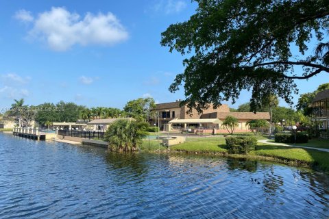 Casa en alquiler en Hollywood, Florida, 2 dormitorios, 113.34 m2 № 2053272 - foto 29