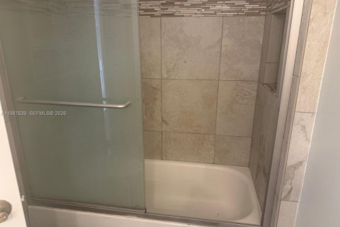 Casa en alquiler en Hollywood, Florida, 2 dormitorios, 113.34 m2 № 2053272 - foto 18