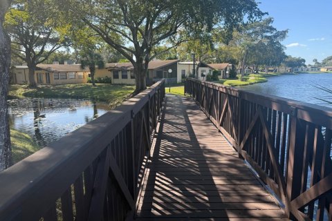 Casa en alquiler en Hollywood, Florida, 2 dormitorios, 113.34 m2 № 2053272 - foto 28