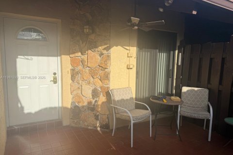 Casa en alquiler en Hollywood, Florida, 2 dormitorios, 113.34 m2 № 2053272 - foto 22