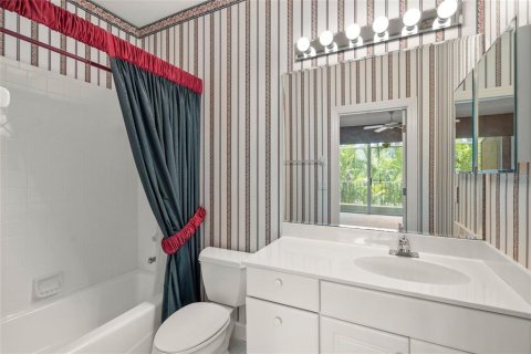 Condo in Sarasota, Florida, 3 bedrooms  № 2149390 - photo 3