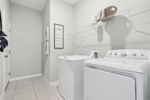 House in Leesburg, Florida 3 bedrooms, 147.62 sq.m. № 2104871 - photo 27