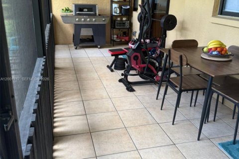 Immobilier commercial à vendre à Cape Coral, Floride № 2170274 - photo 2