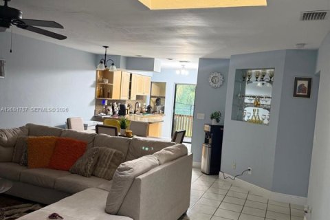 Immobilier commercial à vendre à Cape Coral, Floride № 2170274 - photo 24